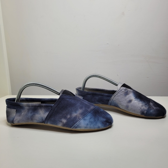 Sole Mates Blue Gray Tie Dye Slip on Shoes Size women's Medium 7/8 - Picture 1 of 8